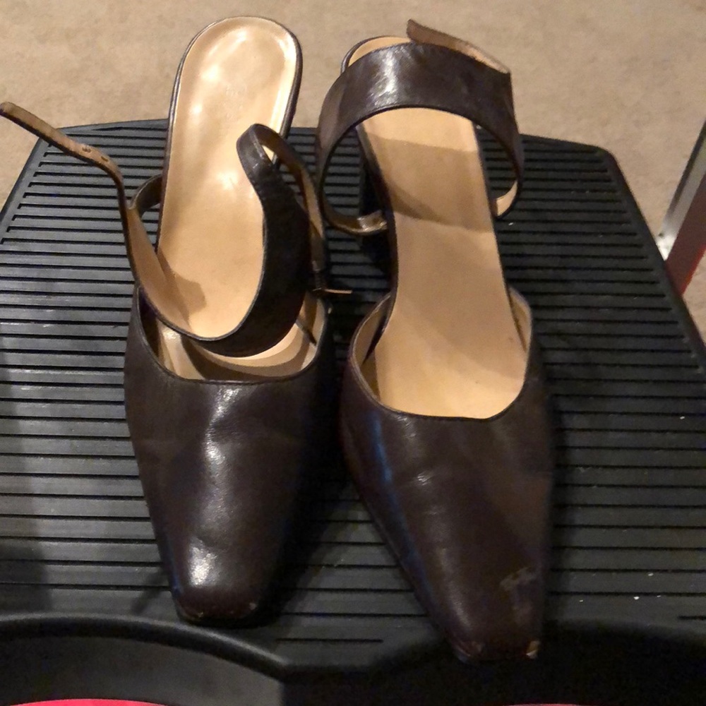 Madeline Shoes.  Scuff marks seen Brown sz 7.5M